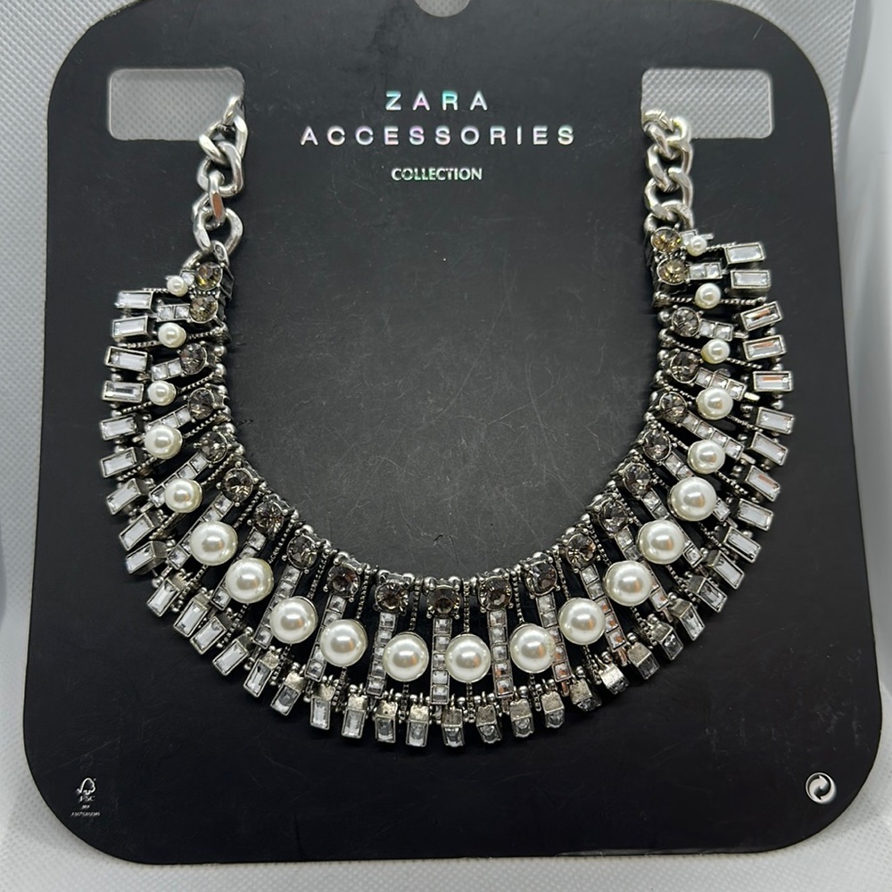 Zara Silver Tone Pearl, Clear and Smoky Stone Bib Necklace NWT